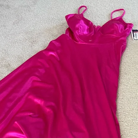 green emerald velvet dress Simple Hot Pink Tulle A-line Prom dress With Slit MP745 main image 1